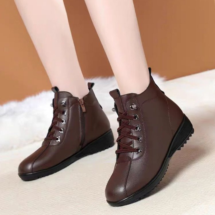 Winter Series 4 : Winter Mom Shoes, Wool Fleece-Lined Warm Cotton Shoes for Women, Anti-Slip Short Snow Boots for Middle-Aged and Elderly