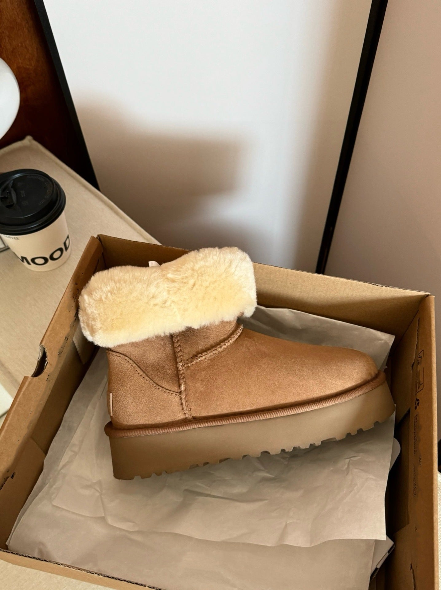 Winter Series 8 : Women's Snow Boots, Integrated Thick-Soled Mid-Calf Boots, Shearling-Lined for Winter Warmth